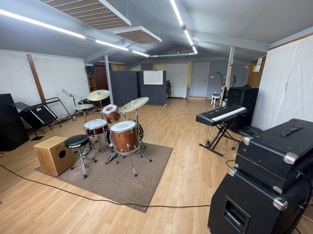 Sala de ensayo en Escola de Música Sonbeat